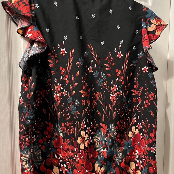 Floral Ruffle Sleeve Top - Picture 2 of 2